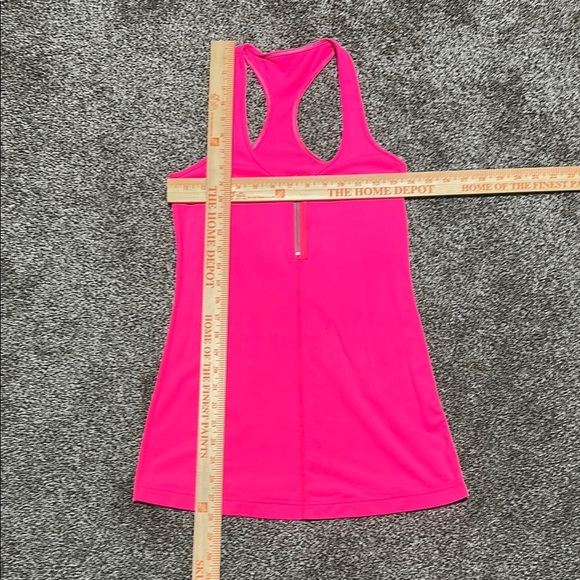 Lululemon Pink Racerback Tank Top with front zipper. No size tag. Fits size 6/M - Picture 4 of 9